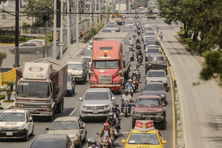 ¿CÓMO HA SIDO ÚTIL LA MOTOCICLETA COMO MEDIO DE TRANSPORTE EN GUATEMALA?