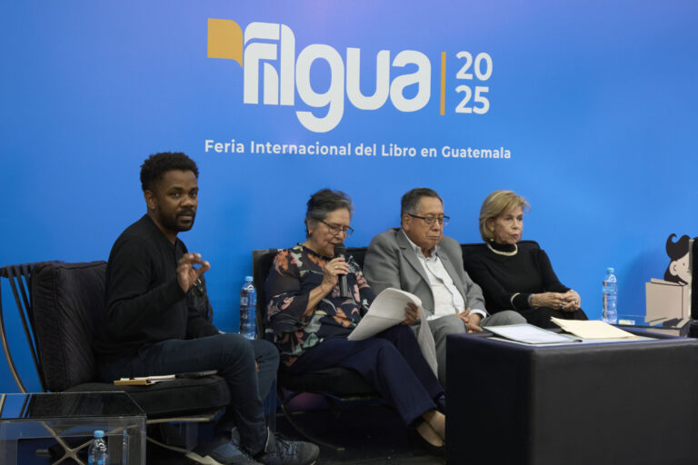 e inaugura la XXII edición de la Feria Internacional del Libro en Guatemala (Filgua)