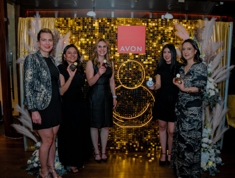AVON PRESENTA SU RENOVADA LÍNEA DE FRAGANCIAS FAR AWAY: CELEBRANDO LA DIVERSIDAD DE LA MUJER MODERNA