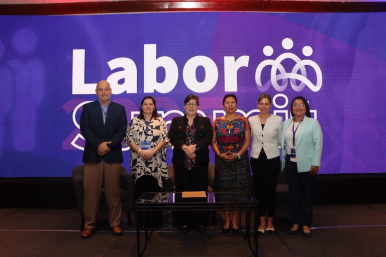 LABOR SUMMIT 2025: AMCHAM REÚNE A EXPERTOS PARA DIALOGAR SOBRE TENDENCIAS LABORALES, GESTIÓN DEL TALENTO Y TRANSFORMACIÓN DIGITAL