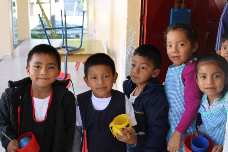 258,375 Desayunos Escolares