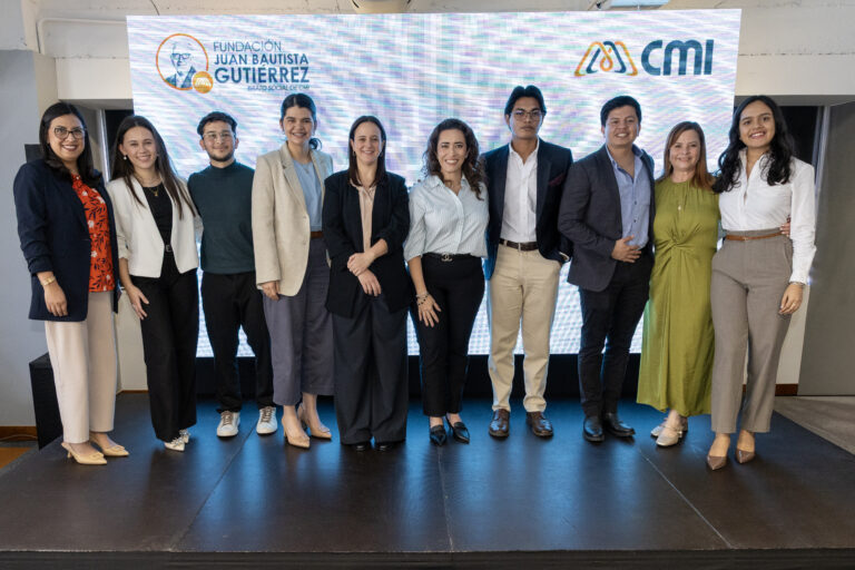 UNA BECA UNIVERSITARIA PUEDE CAMBIAR TU HISTORIA: