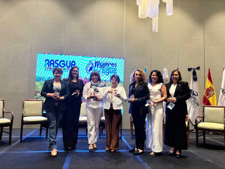 ENCUENCUENTRO MUJERES Y AGUA DEFINE ACCIONES PARA CERRAR BRECHAS EN AGUA Y SANEAMIENTOENTRO MUJERES Y AGUA DEFINE ACCIONES PARA CERRAR BRECHAS EN AGUA Y SANEAMIENTO
