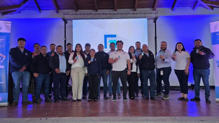 TARCRESA y FUNDEA lanzan la Tarjeta de Crédito FUNDEA para fortalecer la inclusión financiera de microempresarios en Guatemala
